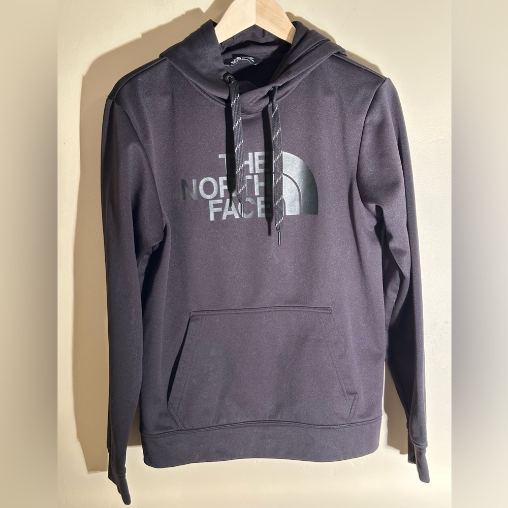 The North Face Black Logo Hoodie – Men’s Small, P2P 20”